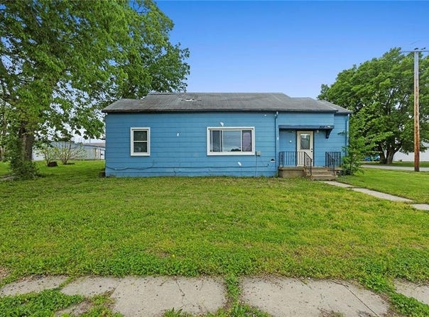 302 B Street, Belton, MO 64012