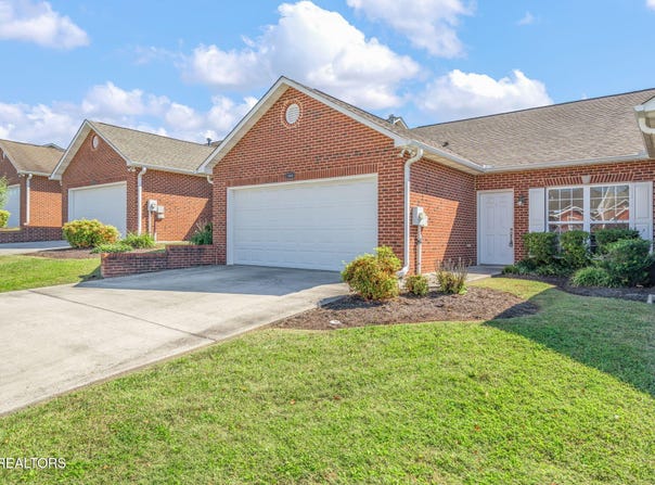 7400 Long Shot Lane, Knoxville, TN 37918
