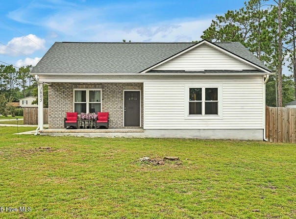 1805 Salisbury Road, Southport, NC 28461