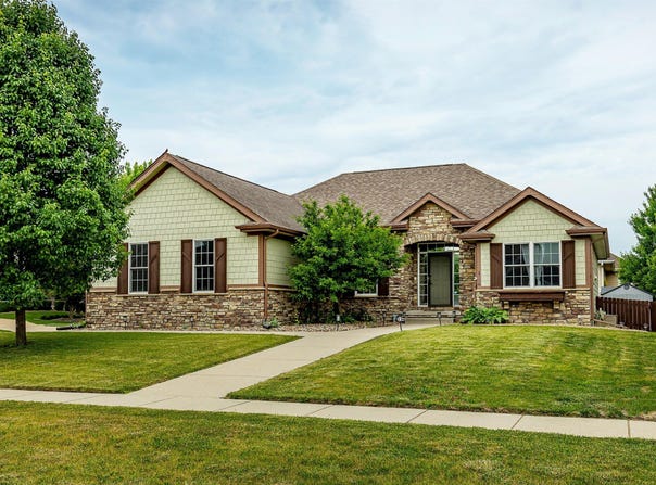 1736 Ashwood Drive SW, Altoona, IA 50009