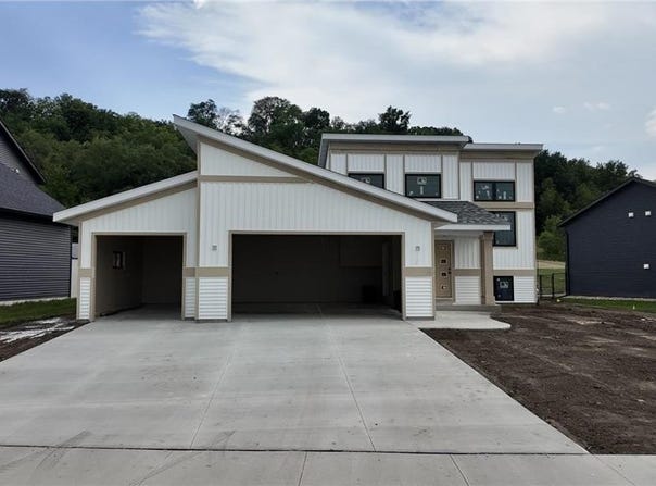 1893 Hadley Hills Drive NE, Rochester, MN 55906