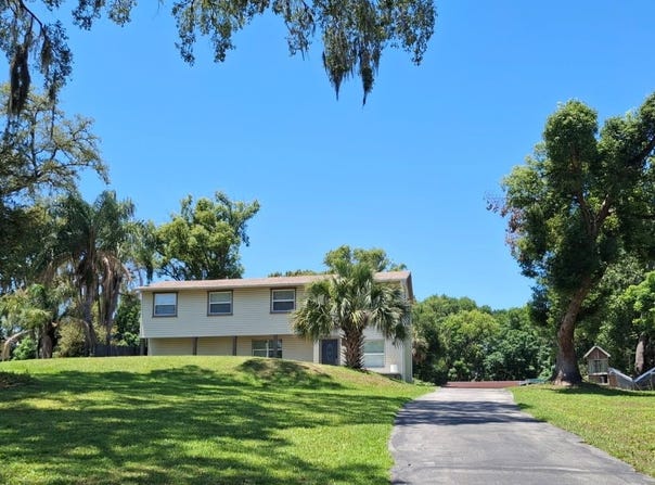 500 FOREST LAKE DRIVE, ALTAMONTE SPRINGS, FL 32714