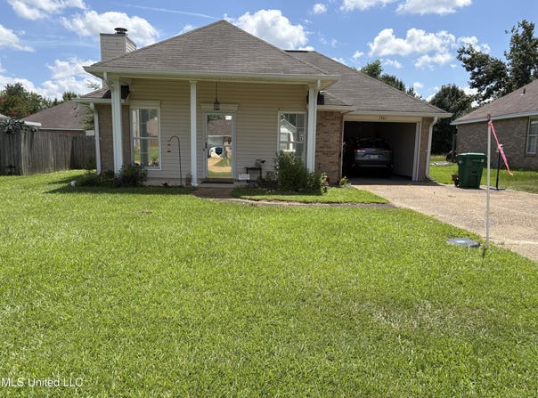 1941 Christine Drive, Byram, MS 39272