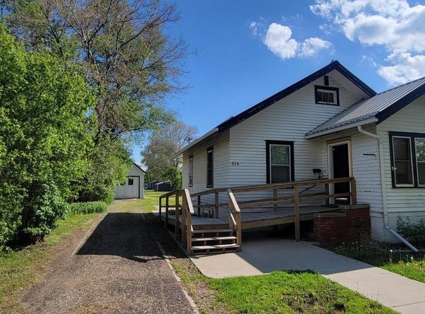 514 E 7th Avenue, Redfield, SD 57469