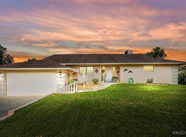 3945 N Timucua Point, Crystal River, FL 34428