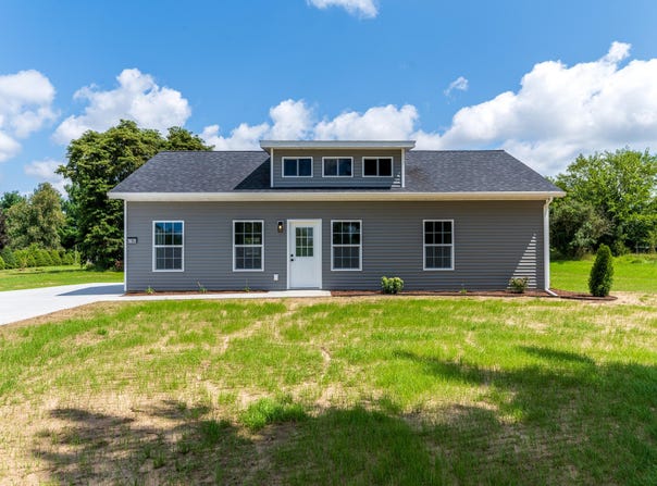 129 Middle Street, Three Rivers, MI 49093