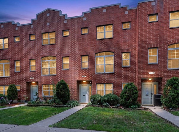 7002 W Belden Avenue, Chicago, IL 60707