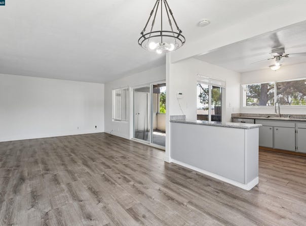 355 Parkview Ter, Vallejo, CA 94589