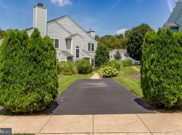 107 CAROUSEL CIRCLE, DOYLESTOWN, PA 18901