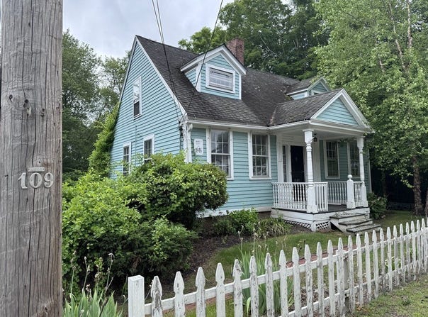 1043 West St, Wrentham, MA 02093