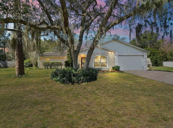 40619 W 3RD AVENUE, UMATILLA, FL 32784