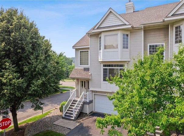 8921 Brunswick Path, Inver Grove Heights, MN 55076