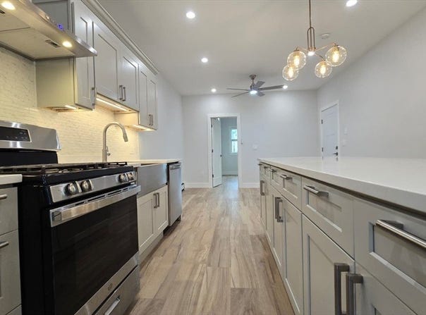 53 W Eagle St, Boston, MA 02128