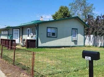 413 N Winchester Ave, Miles City, MT 59301