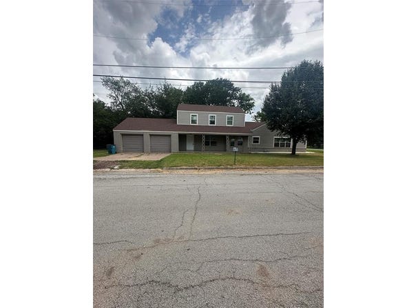 701 Hulme Street, Bowie, TX 76230