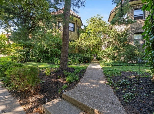 2469 Overlook Road, Cleveland Heights, OH 44106