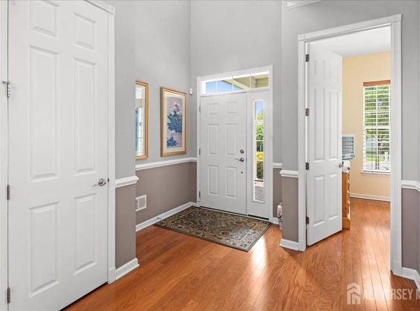 4 Bellingham Drive, South Brunswick, NJ 08824