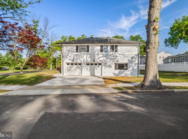 929 LAKESHORE DRIVE, HADDON TOWNSHIP, NJ 08108