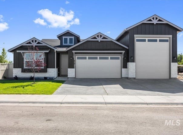 414 S Rumney Ave, Kuna, ID 83634