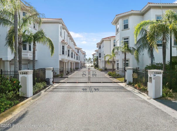 1340 Bayshore Boulevard unit: 411, Dunedin, FL 34698