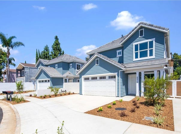 6826 N Whitman Avenue, Van Nuys, CA 91406
