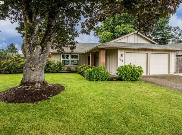 2677 CHAD DR, Eugene, OR 97408
