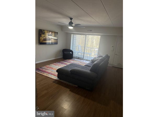 281 E VILLAGE ROAD, SOUTHAMPTON, PA 18966