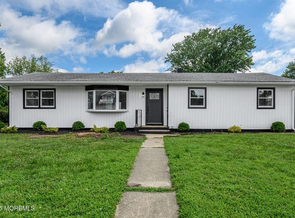 2814 Pierce Street, Wall, NJ 07719