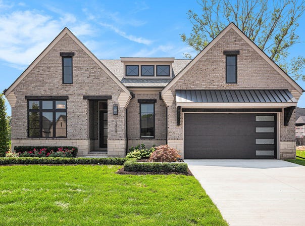 13868 Quail View Drive, Washington, MI 48094
