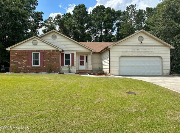 403 Smoke Tree Place, Midway Park, NC 28544