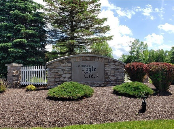 8406 Eagle Creek Drive, Garrettsville, OH 44231