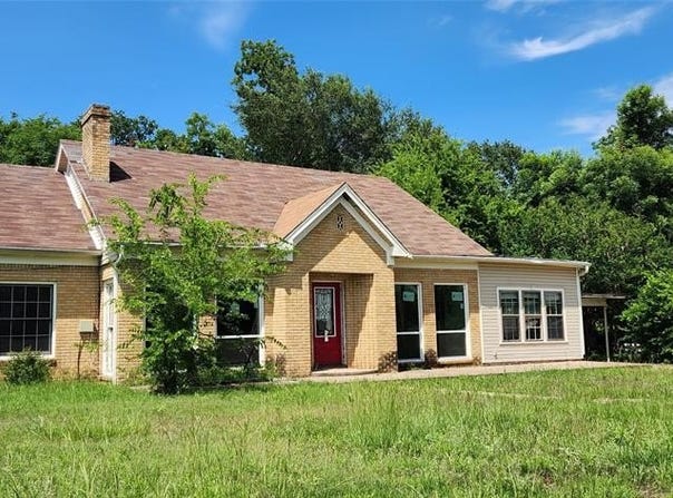 112 W Pine Street, Winnsboro, TX 75494