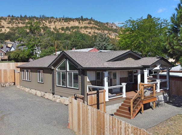 3020 W 10TH ST, The Dalles, OR 97058