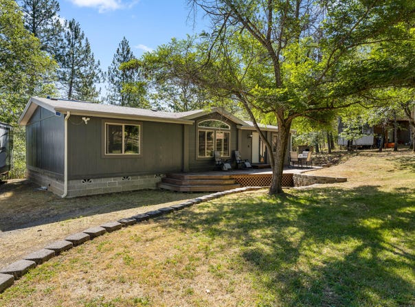 1460 Grays Creek Road, Grants Pass, OR 97527