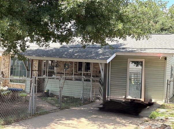 6304 Monsanto DR, Austin, TX 78741