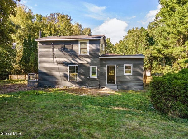 29 Williams Street, North Greenbush, NY 12198