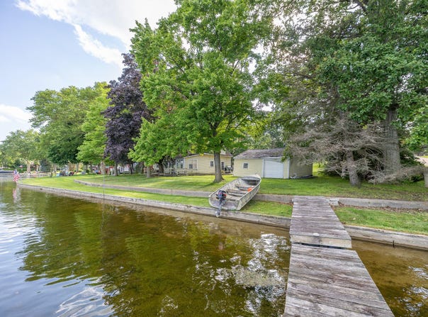 11971 Yankee Lane, Pinckney, MI 48169