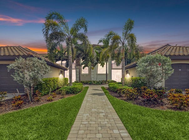 5624 PALMER CIRCLE, BRADENTON, FL 34211