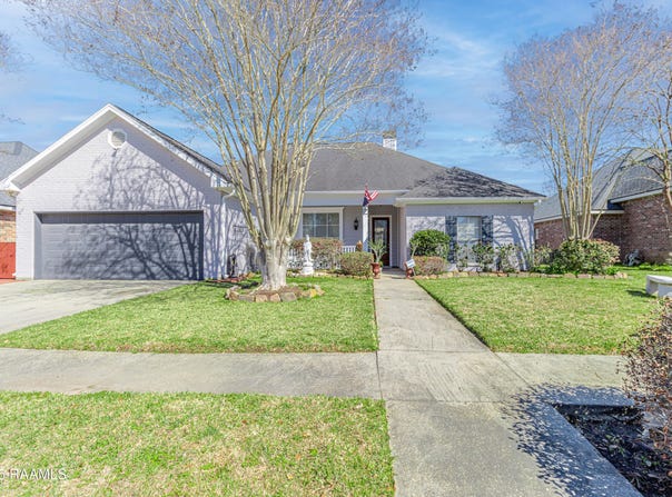 104 Hyacinth Drive, Lafayette, LA 70506