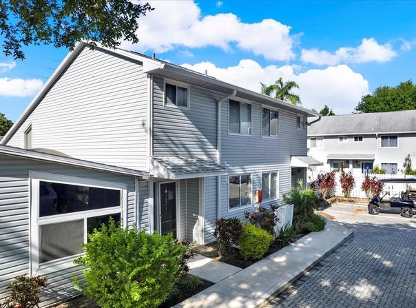 500 NEW YORK AVENUE, DUNEDIN, FL 34698