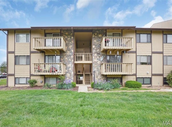80 Lemans Court, Lake St Louis, MO 63367