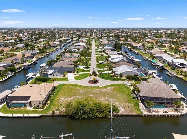 5347 SW 11th Avenue, Cape Coral, FL 33914