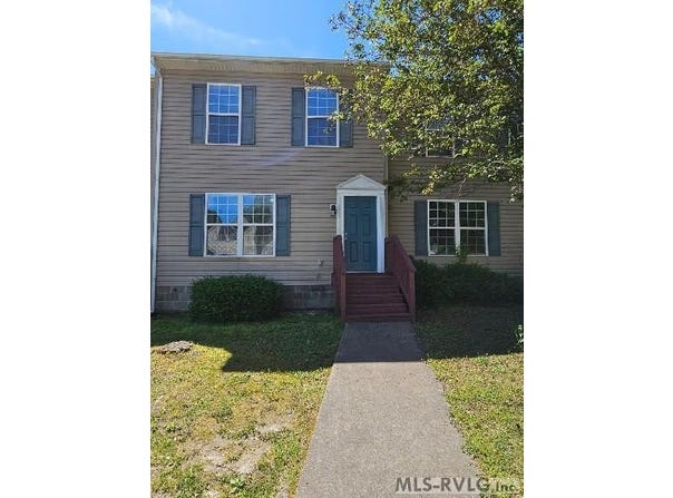 100 Dumot Ct, Jarratt, VA 23867