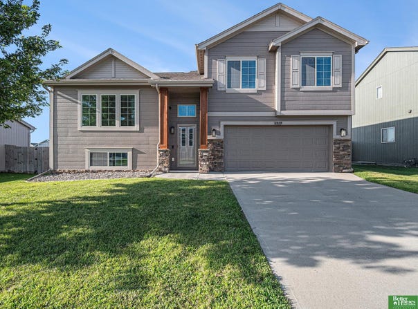 1919 Mesa Street, Bellevue, NE 68123