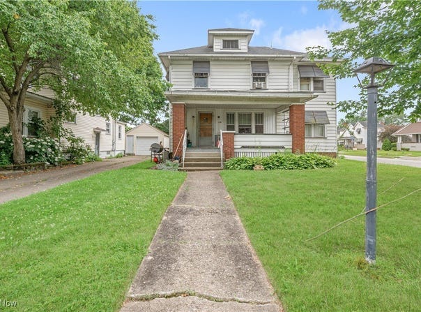 1105 Kendal Avenue NE, Massillon, OH 44646