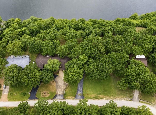 27300 County Road 233, Pittsburg, MO 65724