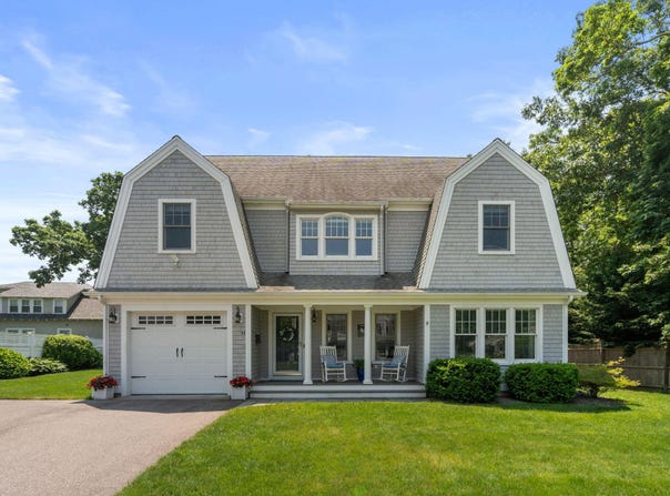 33 Harbor Avenue, Falmouth, MA 02540