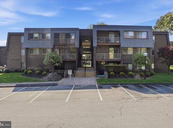 8 STONEHENGE CIR #8-7, BALTIMORE, MD 21208