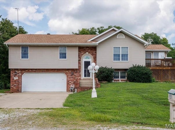 21655 Westview Road, Carlyle, IL 62231