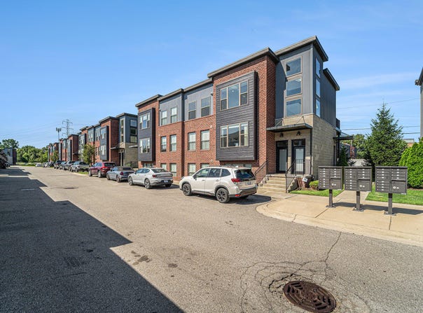1220 Diamond Court, Royal Oak, MI 48067